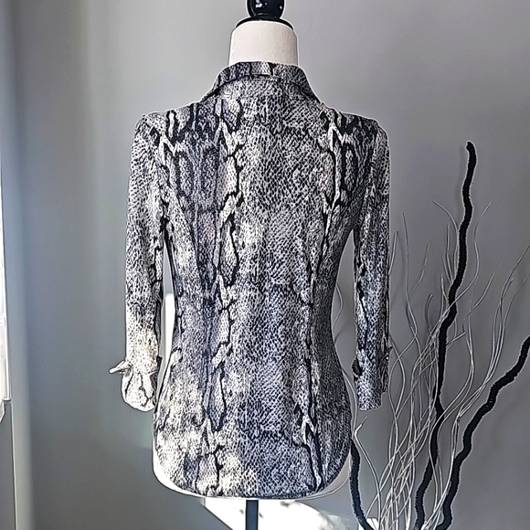 INC Animal print blouse. - Picture 2 of 7